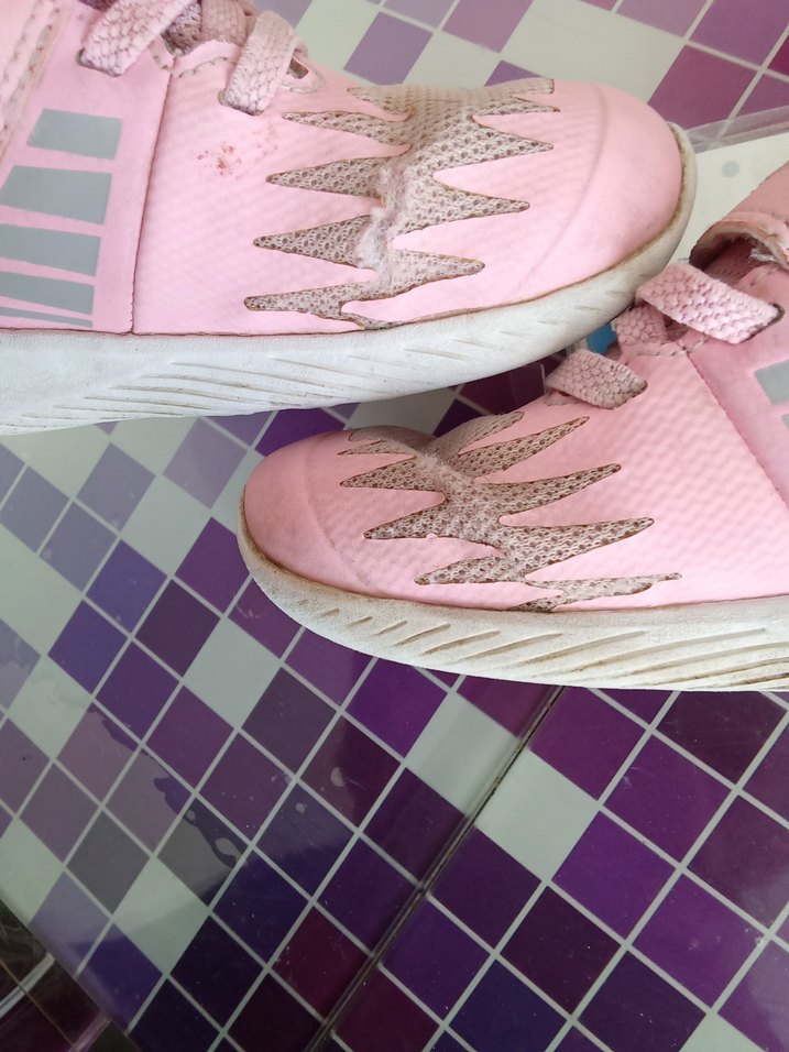 Çocuk ayakkabısı üç adet - Görsel 3