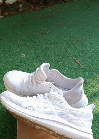 orjinal ürün .
çok iyi durumda temiz, 
Beyaz erkek Spor Ayakkabı - Görsel 2