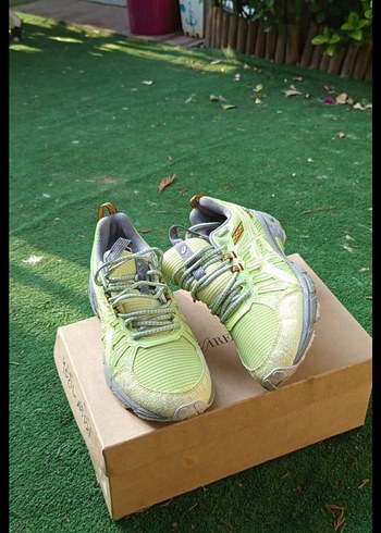 ürün orjinal

Erkek  Spor Ayakkabı,sıfırdan farksız
çok temiz, - Görsel 2