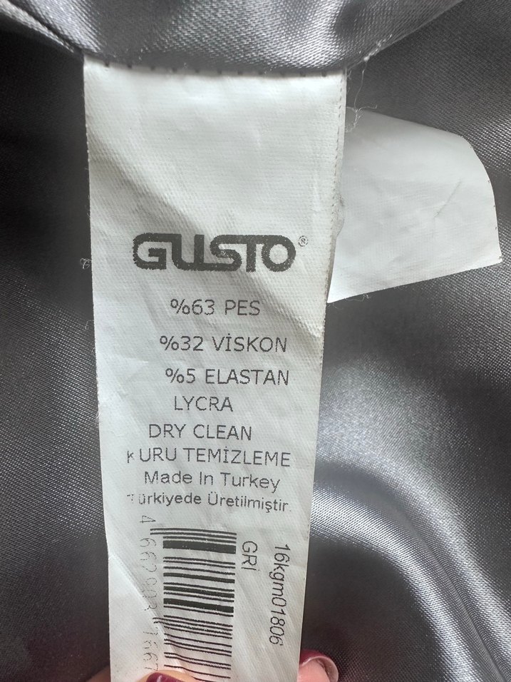 Gri Düğmeli Kadın Kaban - Görsel 5