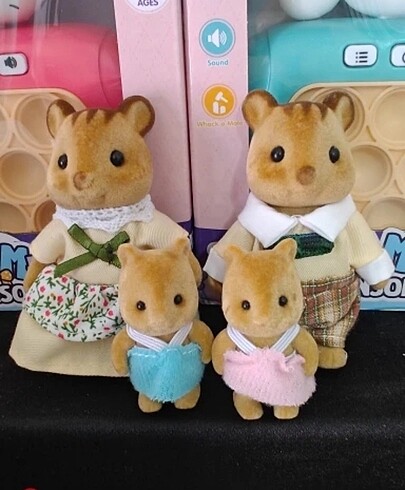  Beden Sylvanian Families figürleri