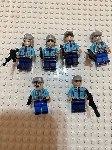 Lego kadın polis minifigür seti