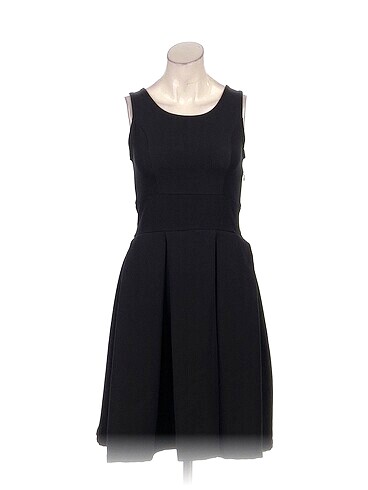 PreLoved Kısa Elbise %70 İndirimli.