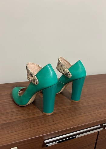 Turkuaz Yılan Desenli Topuklu Kadın Ayakkabı - Görsel 7