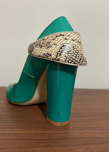 Turkuaz Yılan Desenli Topuklu Kadın Ayakkabı - Görsel 6