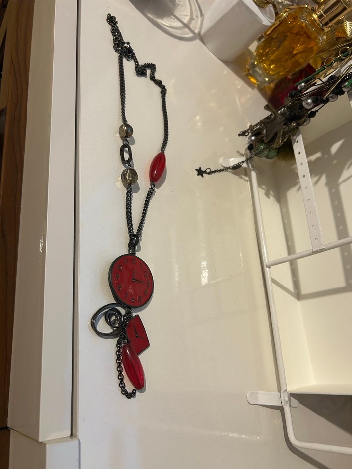 Uzun Zincir Detaylı Kırmızı Vintage Kolye - Görsel 3