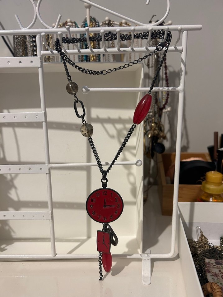 Uzun Zincir Detaylı Kırmızı Vintage Kolye - Görsel 2