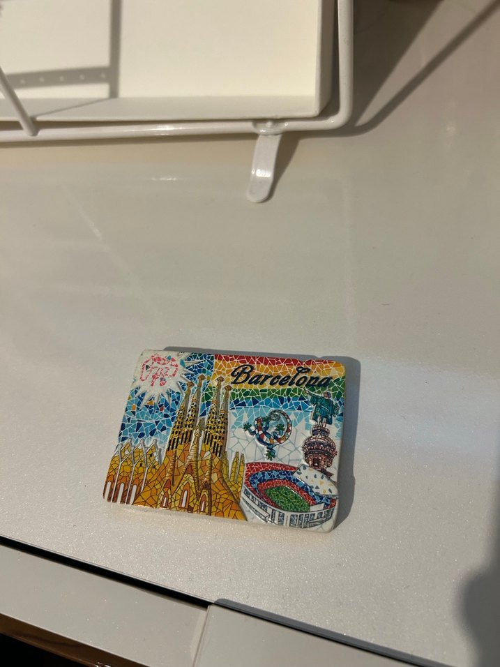 Renkli Barcelona Temalı Magnet - Görsel 3