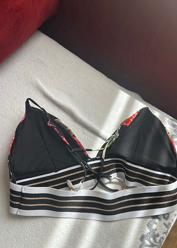 42 Beden çeşitli Renk Çiçek Desenli bikini üstü