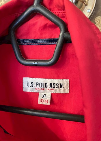 U.S Polo Assn. Kırmızı Düğmeli Kısa Kollu Erkek Gömlek
