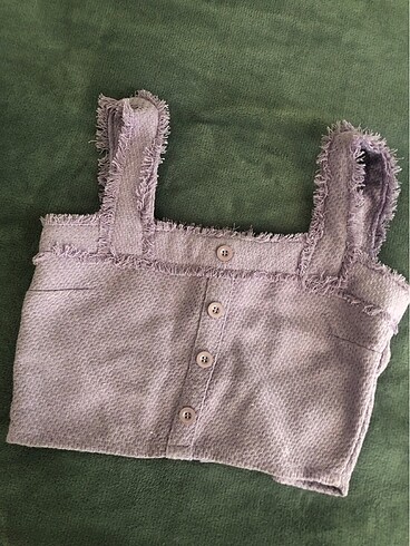 Lila crop