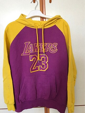 Lakers sweatshirt