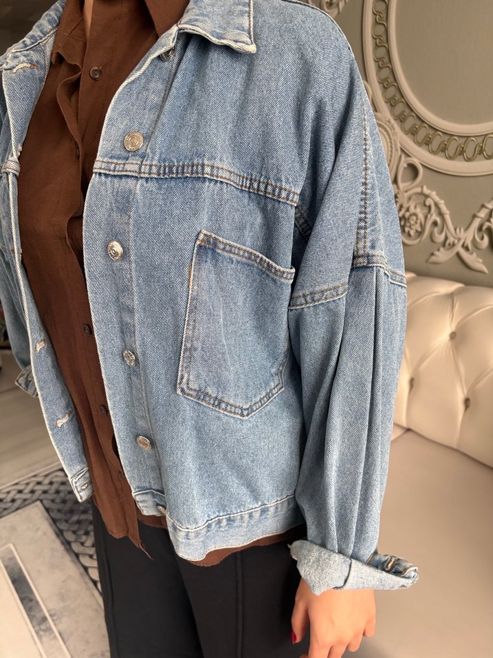 Kadın Açık Mavi Düğmeli Denim Ceket - Görsel 3
