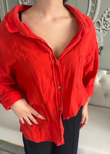 Kırmızı Düğmeli Keten Kadın Gömlek - Görsel 2