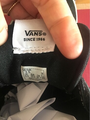 33 Beden siyah Renk Vans cocuk ayakkabısı