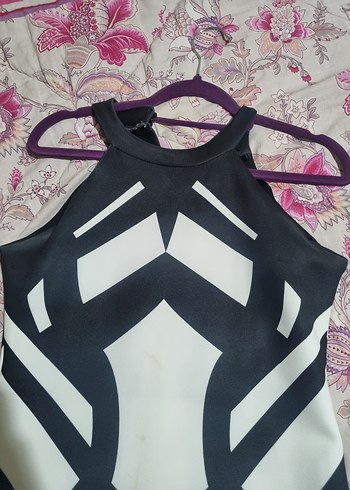 Straplez Siyah Beyaz Desenli Uzun Elbise - Görsel 2