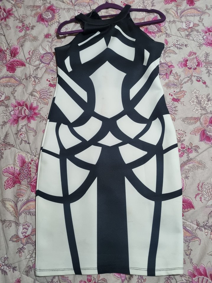 Straplez Siyah Beyaz Desenli Uzun Elbise - Görsel 3