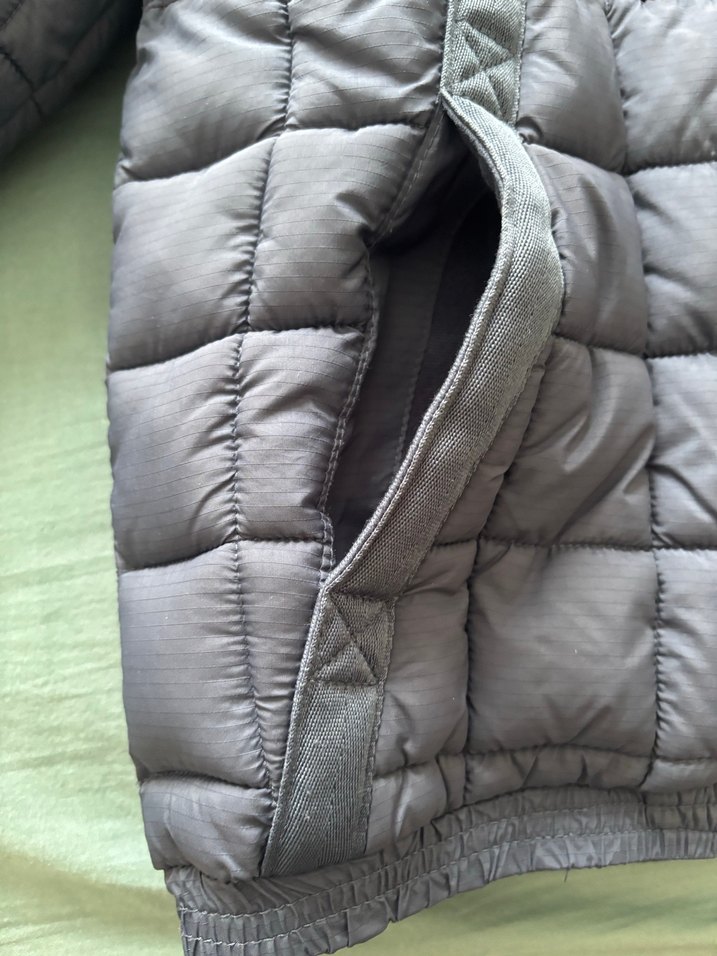 Gri Kapüşonlu Erkek Çocuk Mont - Görsel 5