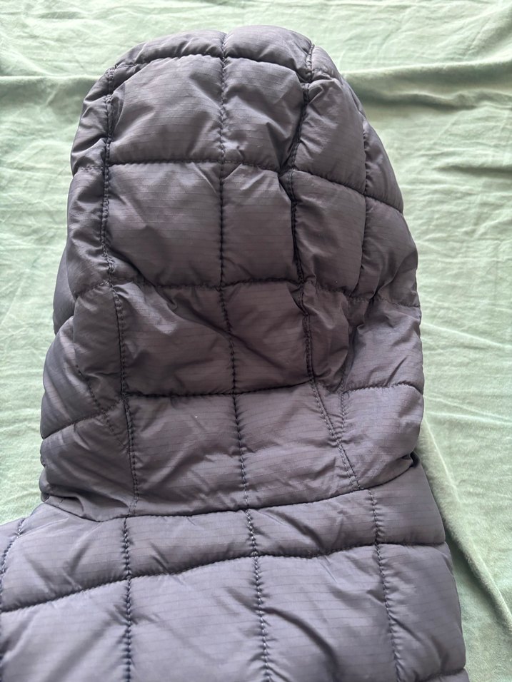 Gri Kapüşonlu Erkek Çocuk Mont - Görsel 4