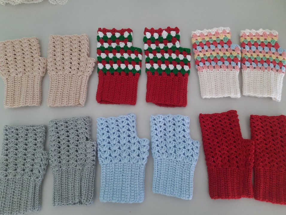 Renkli Örgü Parmaksız Eldivenler - Görsel 2