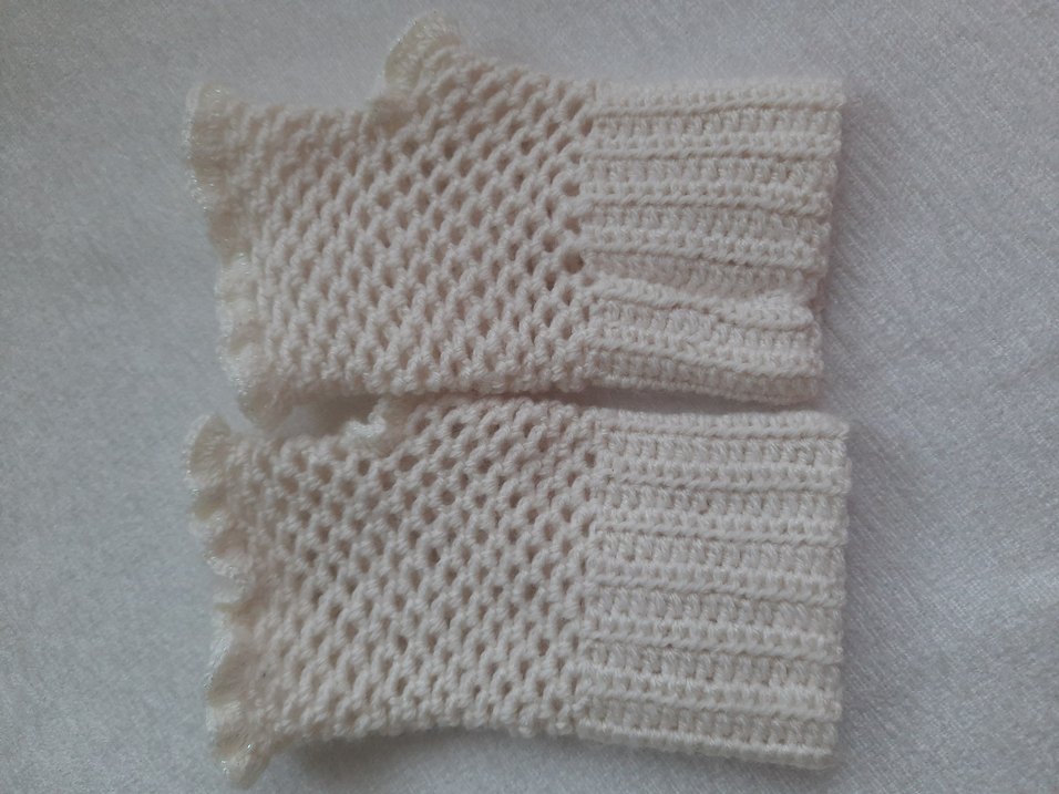 Beyaz Örgü Parmaksız Kadın Eldiveni - Görsel 4