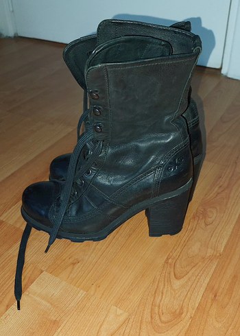 Siyah Deri Bağcıklı Blok Topuklu Bot - Görsel 5