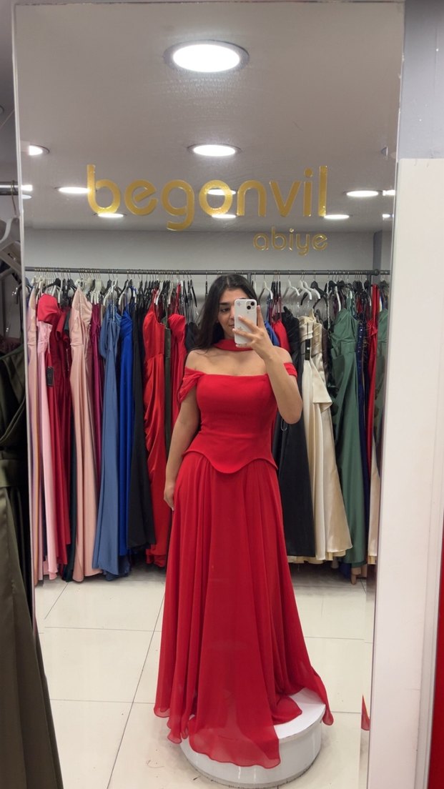 Kırmızı Drapeli Uzun Abiye Elbise - Görsel 2