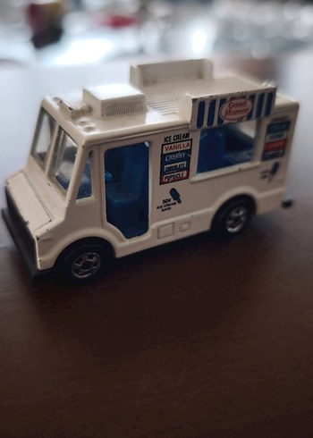 hotwheels kamyon
