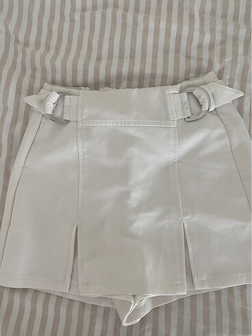 Bershka sort etek
