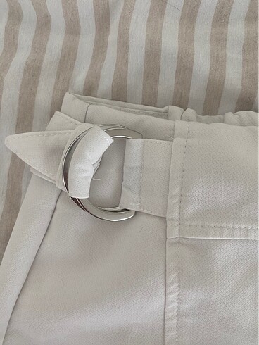 xs Beden Bershka sort etek