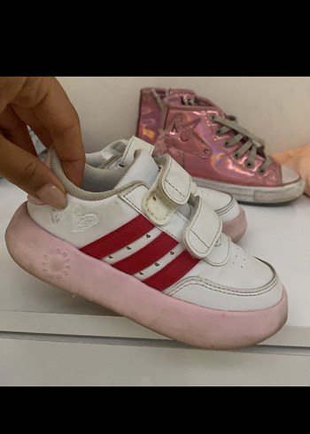 Kız Çocuk Beyaz-Pembe Cırt Cırtlı Spor Ayakkabı