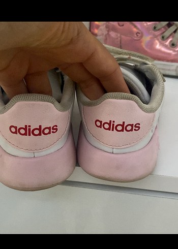 Adidas Kız Çocuk Beyaz-Pembe Cırt Cırtlı Spor Ayakkabı