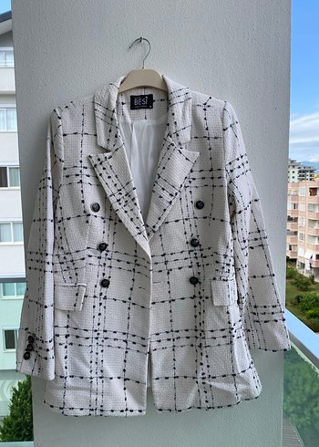 Düğmeli Beyaz Ekose Midi Blazer