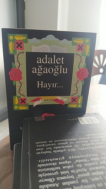 Beden Renk Adalet Ağaoğlu dar zamanlar üçlemesi ölmeye yatmak bir düğün gec