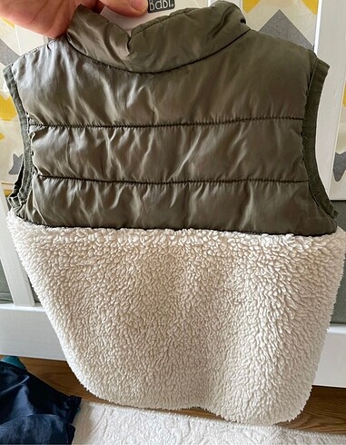 9-12 Ay Beden h&m pelus detaylı bebek şişme yelek