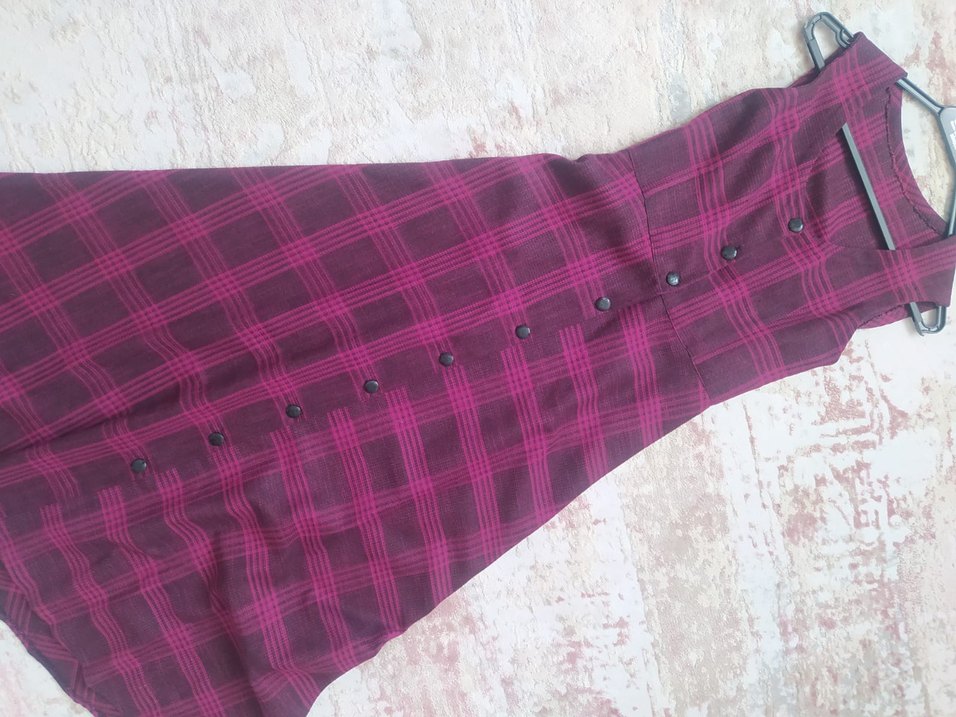 Bordo ekoseli Düğmeli Kolsuz jile - Görsel 2