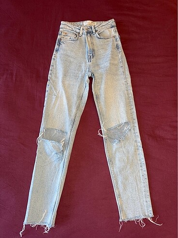 Stradivarius Mom Slim Jean
