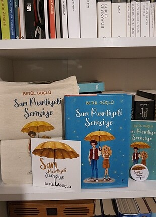 Sarı Puantiyeli Şemsiye Kitabı