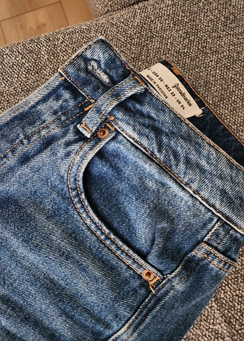 32 Beden Düğmeli Mavi Denim Kadın Jean