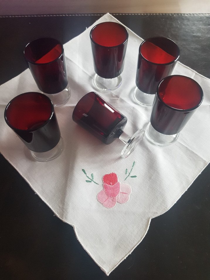 Luminac  Koyu Bordo Ayaklı Cam likor  Seti - Görsel 3