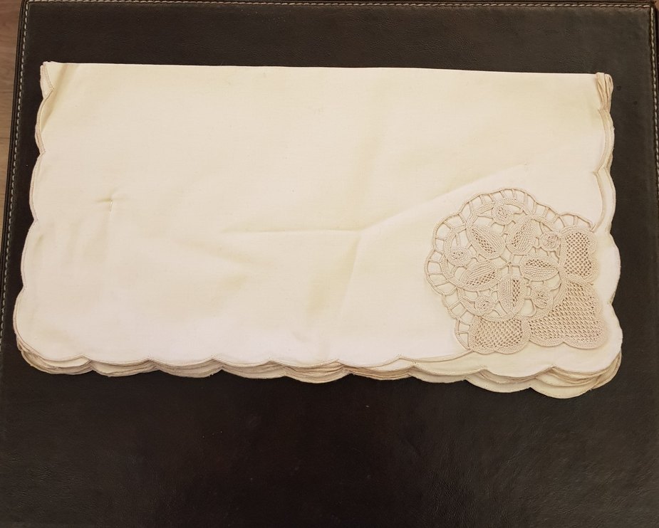 Krem renkli peçete takimi - Görsel 3