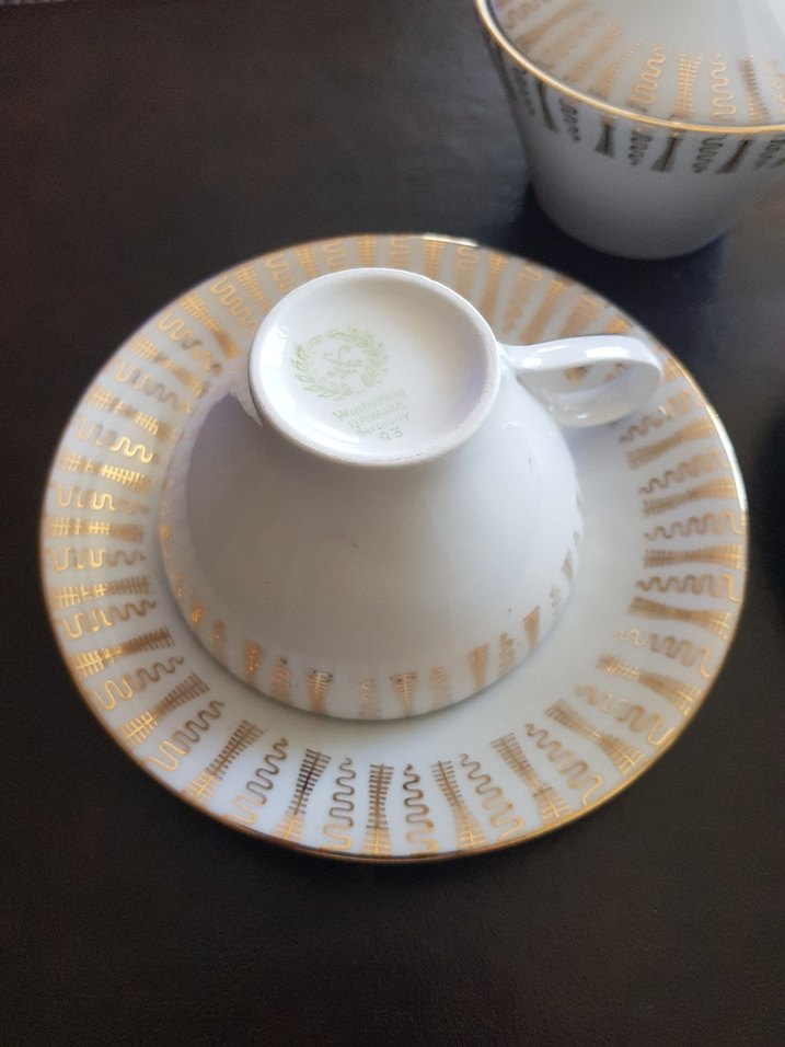 Beyaz ve Altin Desenli Porselen Fincan Takımı - Görsel 3