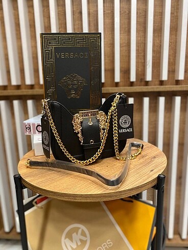 Beden Versace askılı çanta