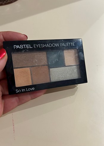  Beden Pastel So In Love Göz Farı Paleti