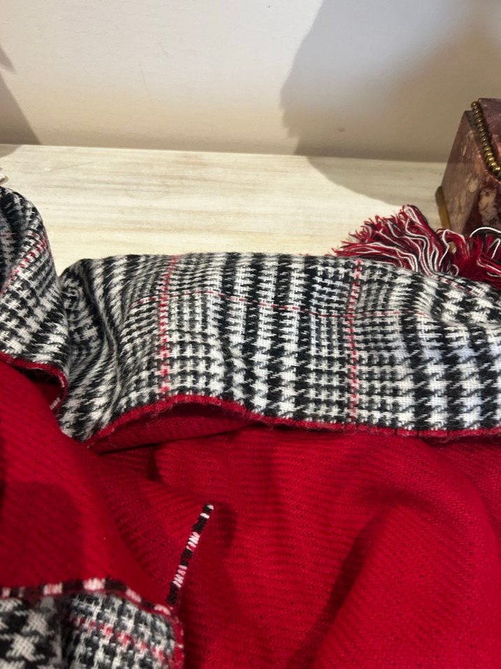 Bordo Ekose Desenli Kadın Şal - Görsel 5