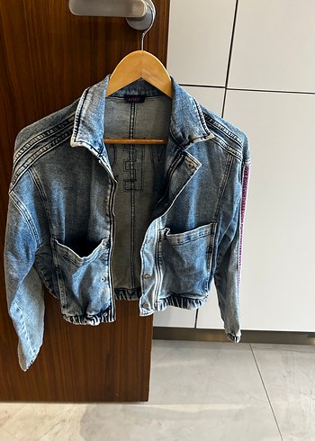 Düğmeli Denim Ceket - Görsel 2