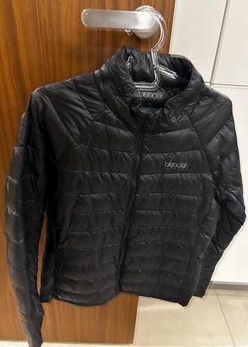 Kadın Siyah Fermuarlı Kış Montu - Görsel 2