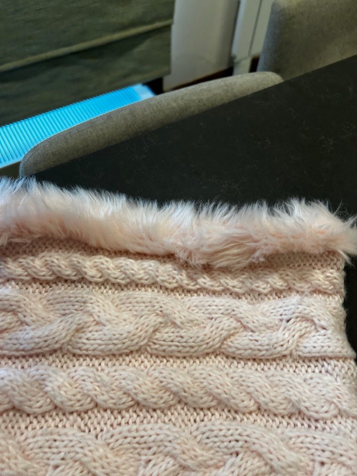 Bej Örgü Kadın Atkı Peluş Detaylı - Görsel 3