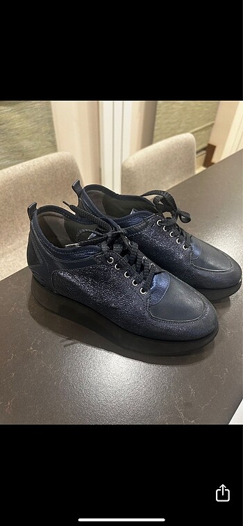 Guardiani Sneakers