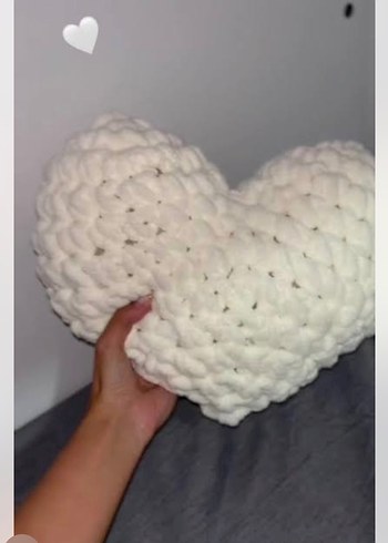 Puffy Kalp Şeklinde Yastık - Görsel 3